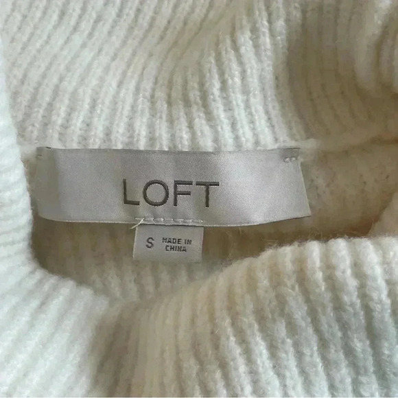 LOFT Ivory Soft Turtleneck Sweater Small Stretch Oversized Comfy Office Neutral - Picture 7 of 8